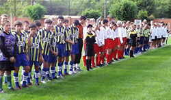 Парад команд на торжественном открытии финала ДФЛ