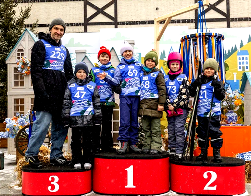 Необычные участники «Доброй лыжни»: от зоологов и роботов до параолимпийцев и мультгероев