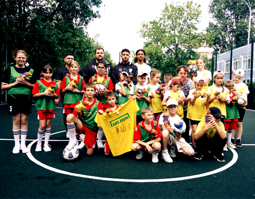 Новая площадка и мяч от Дзюбы: праздник футбола в «Соловьиной роще»